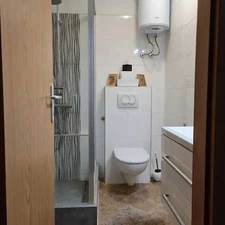 Apartments With Wifi Split - 19035